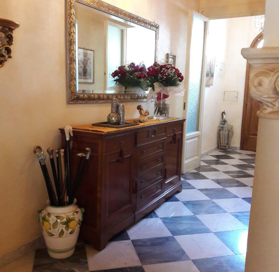 Villino San Martino 350M Dal Mare With Covered Parking فياريجيو المظهر الخارجي الصورة